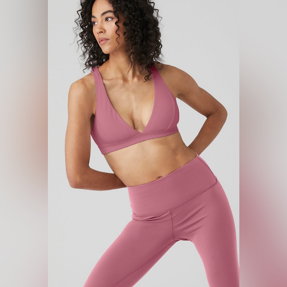 Alo Yoga Alosoft Show Stopper Bra